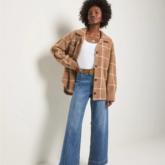 Daydreamer Shacket - Picture 3 of 4